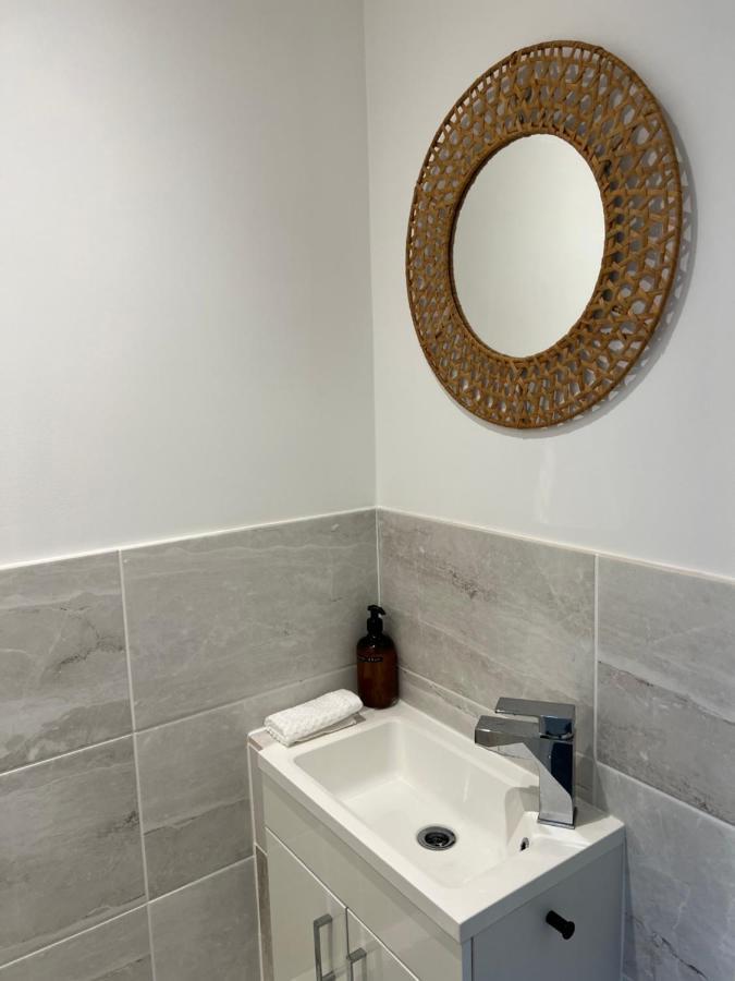 Lovely 1-Bedroom Flat In St Leonards On Sea ภายนอก รูปภาพ